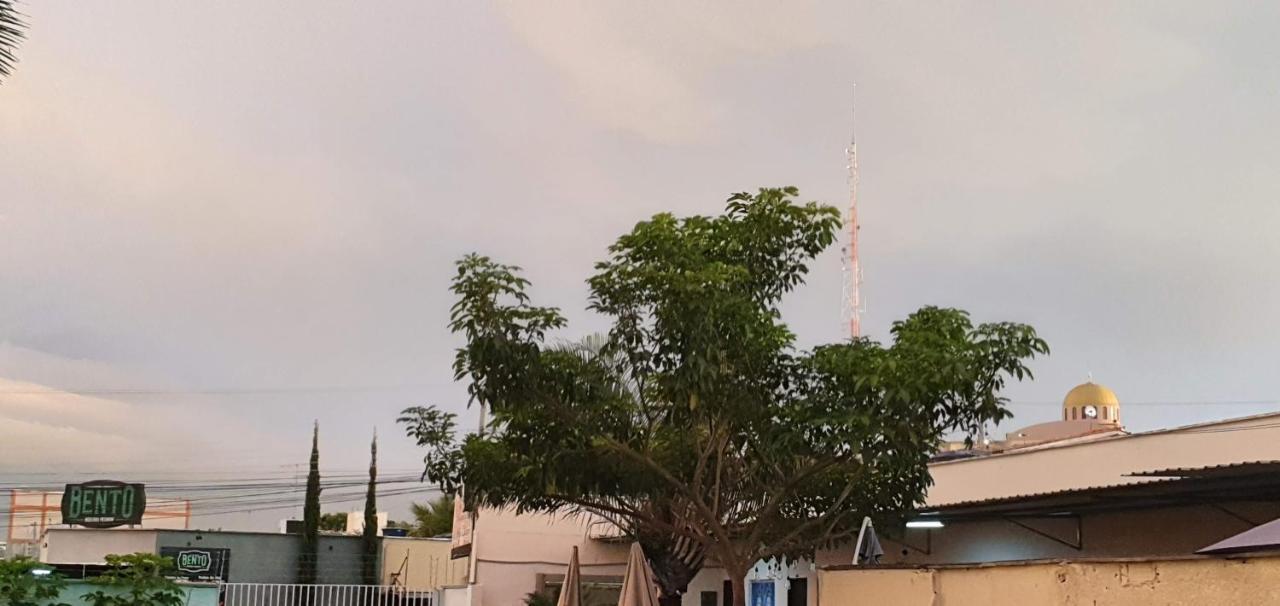 Pousada Romeiros Do Pai Eterno - Santuario Basilica De Trindade Trindade  Buitenkant foto